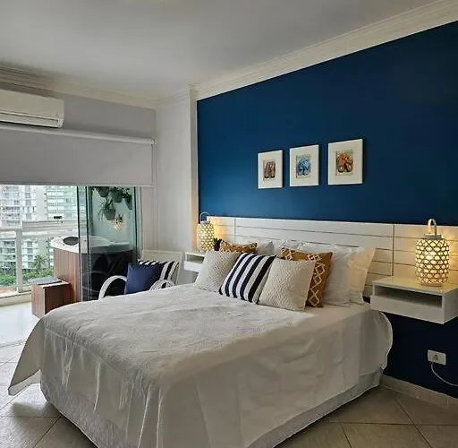 PÉ na Areia com Jacuzzi e Vista Incrível Para MAR! Guarujá